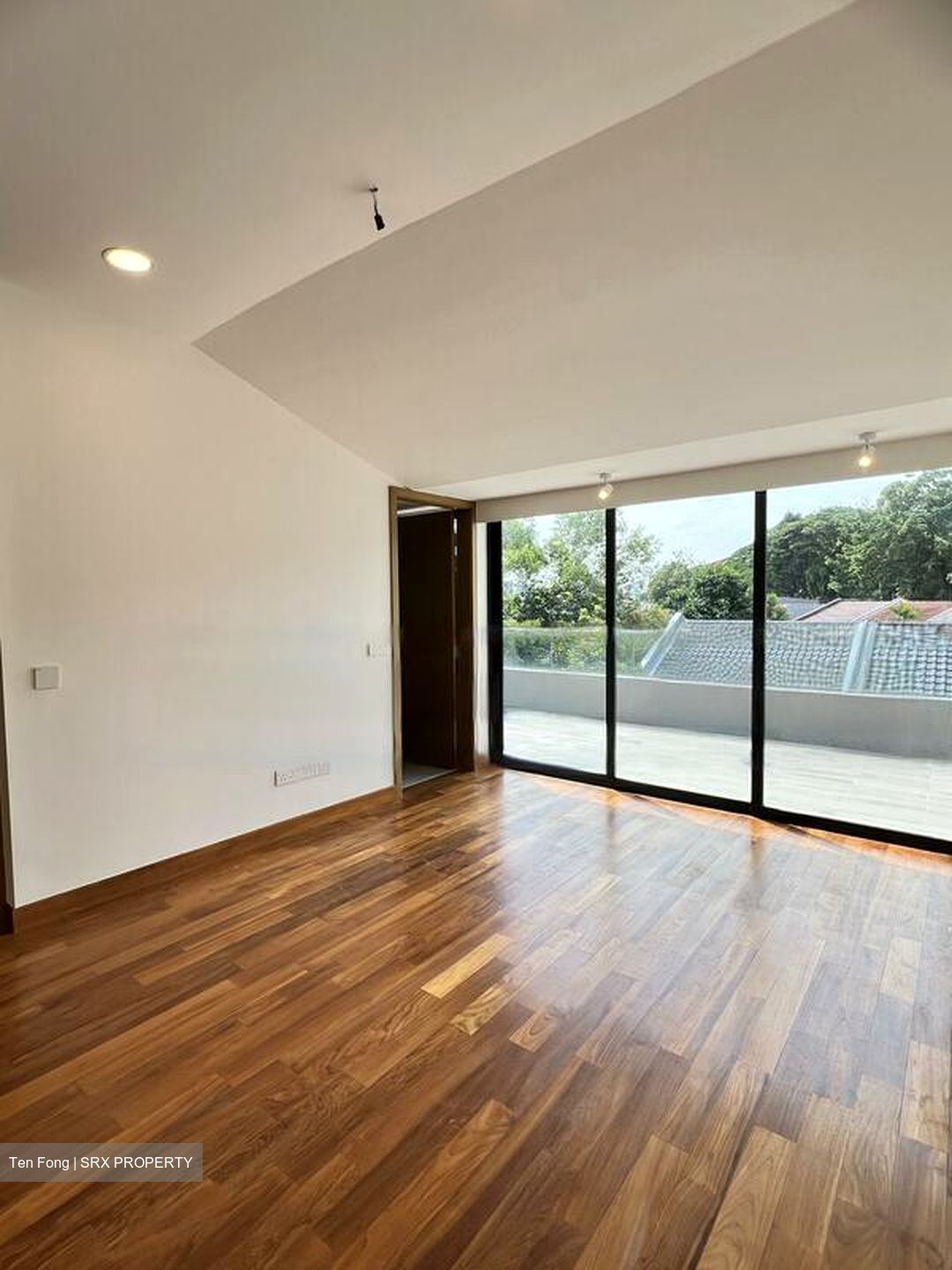 Chai Chee Road (D16), Terrace #477999341